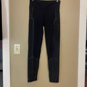 FlexTek Women’s Black Flocked Leggings Athletic Dance Apparel Size See Descripti